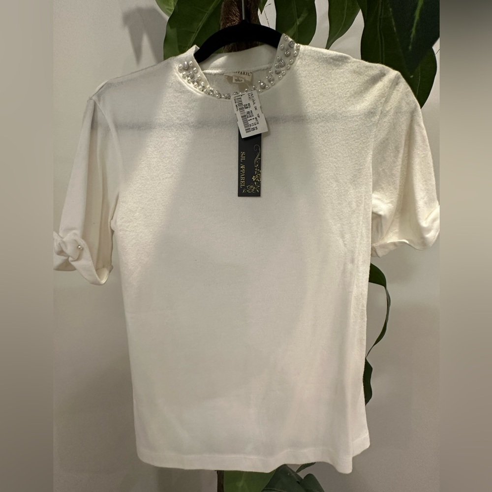 White pearls top